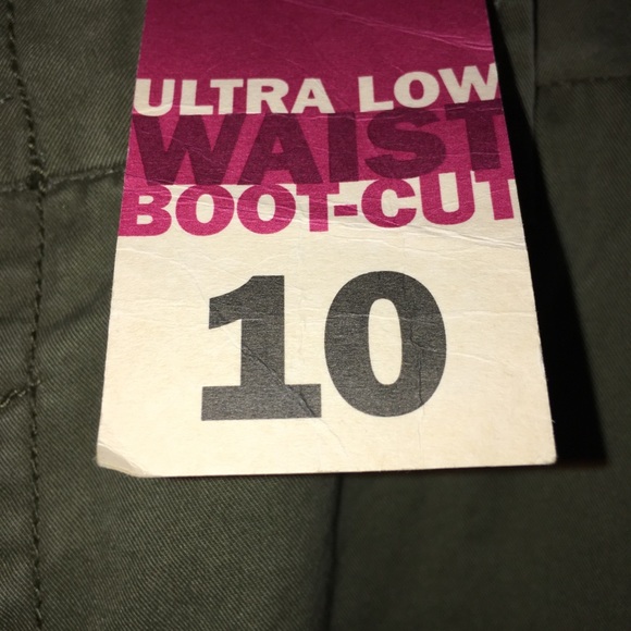 Old Navy Women's Green Bootcut Khaki Size 10 NWT - Picture 3 of 8